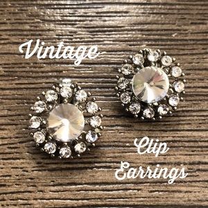 Vintage Round Rivoli Rhinestone Clip Earrings